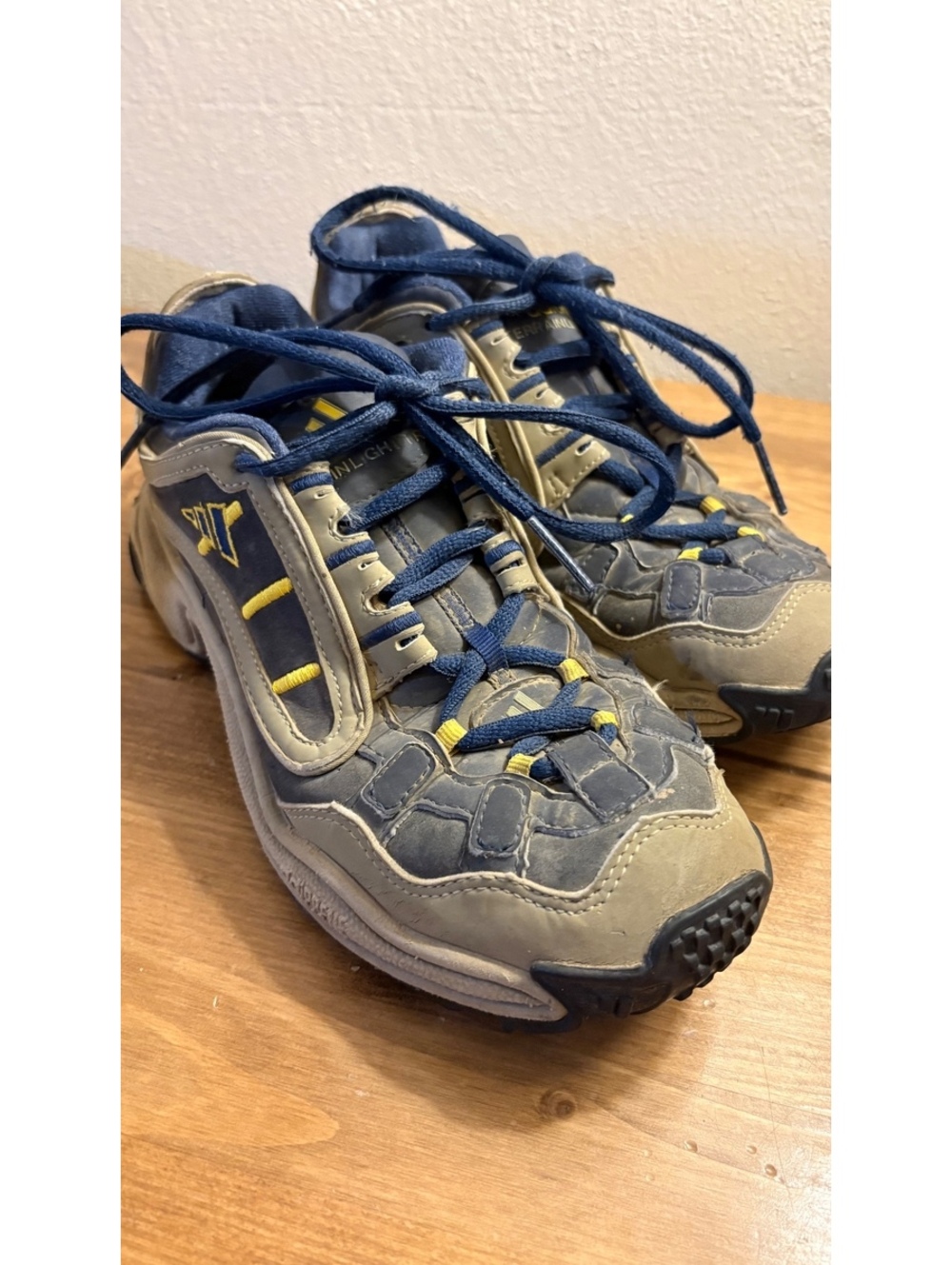 Vintage 1998 adidas Response TR 4 Trail Sneakers - Men's Size 7 - Art 181513 Y2K